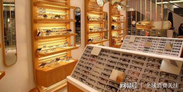 眼镜行业是暴利?出厂价几十元,售价好几千,就这样店主还哭穷